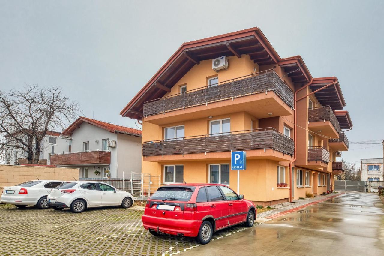 Cutie Apartment Братислава Экстерьер фото