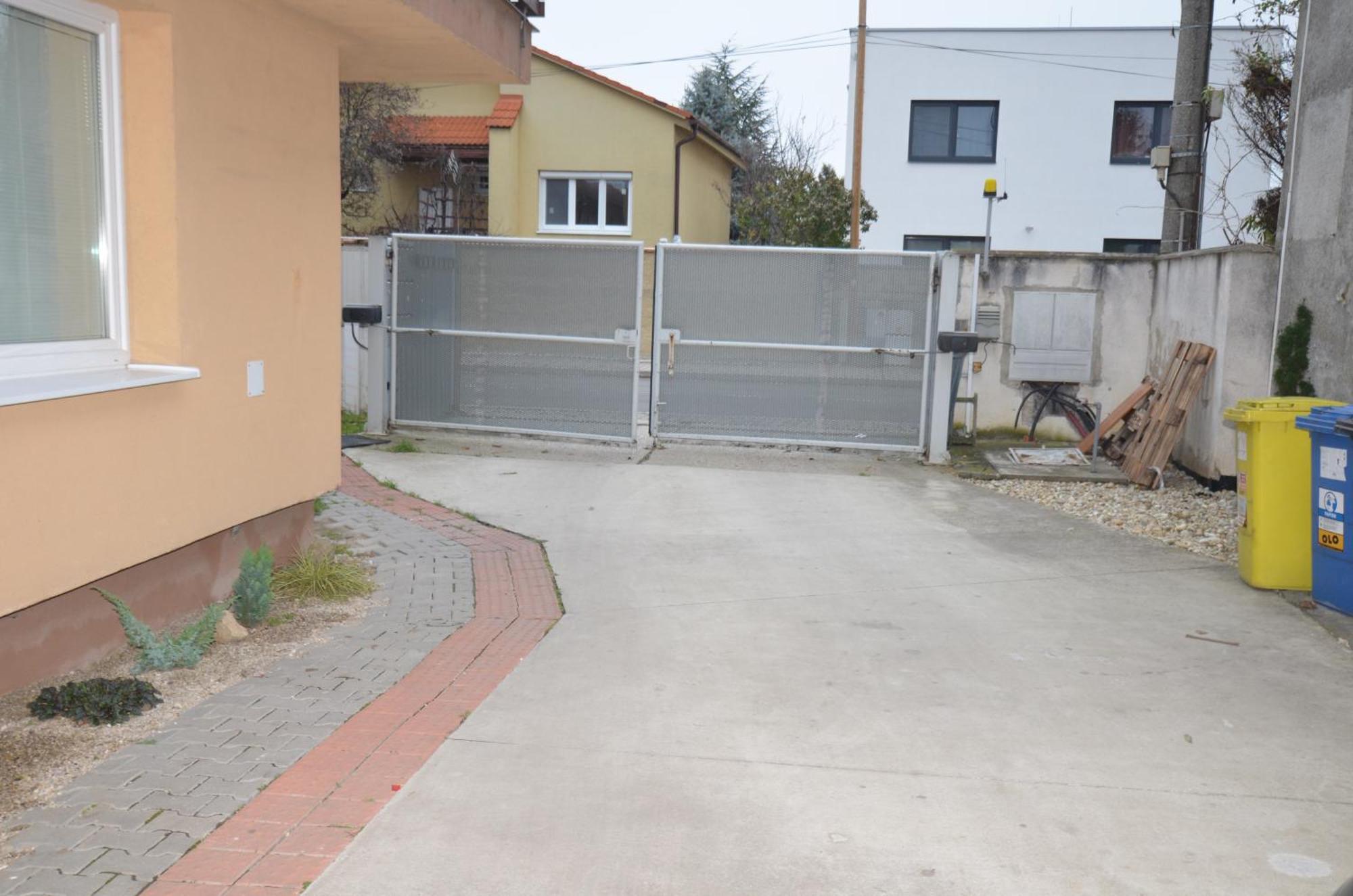 Cutie Apartment Братислава Экстерьер фото
